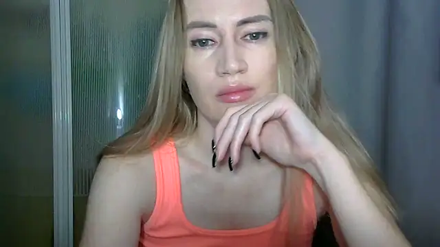 JessFoxxx online show from November 8, 2025, 2:56 am