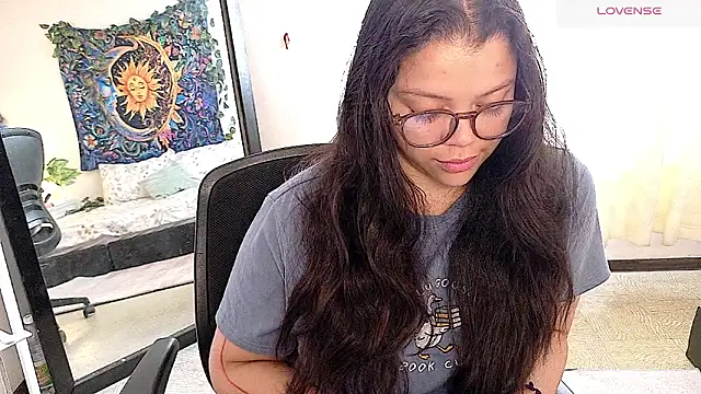 Amanda sweet online show from May 11, 2026, 2:45 pm