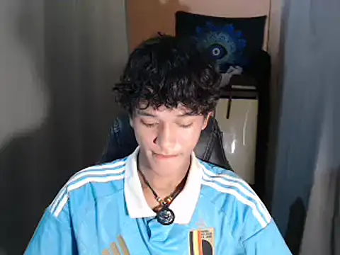 kenbigcockxx online show from October 3, 2025, 3:25 am