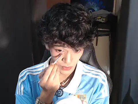 Snapshot of kenbigcockxx chatting on October 3, 2025, 4:37 pm kenbigcockxx online show from October 3, 2025, 4:37 pm