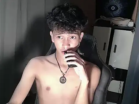 kenbigcockxx online show from October 22, 2025, 6:51 pm