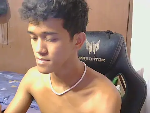 Snapshot of kenbigcockxx chatting on December 19, 2025, 1:23 am kenbigcockxx online show from December 19, 2025, 1:23 am