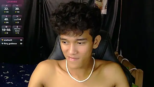 Snapshot of kenbigcockxx chatting on March 24, 2026, 3:17 pm kenbigcockxx online show from March 24, 2026, 3:17 pm