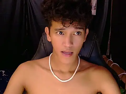 Snapshot of kenbigcockxx chatting on March 25, 2026, 3:34 am kenbigcockxx online show from March 25, 2026, 3:34 am