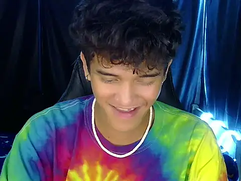 Snapshot of kenbigcockxx chatting on April 6, 2026, 2:07 pm kenbigcockxx online show from April 6, 2026, 2:07 pm