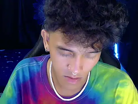 Snapshot of kenbigcockxx chatting on April 19, 2026, 5:01 pm kenbigcockxx online show from April 19, 2026, 5:01 pm