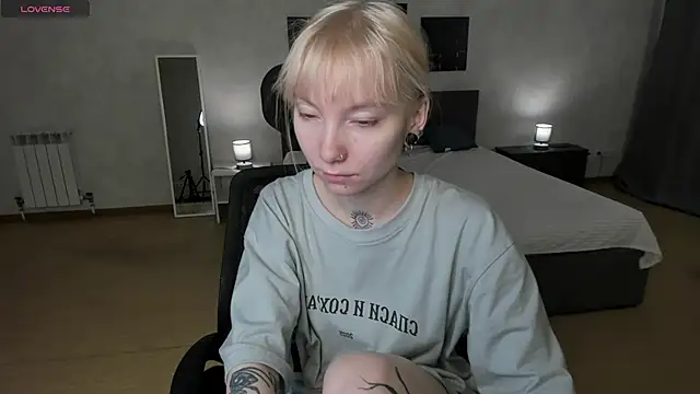 Snapshot of tattoo_art_baby chatting on November 28, 2025, 1:19 am tattoo art baby online show from November 28, 2025, 1:19 am