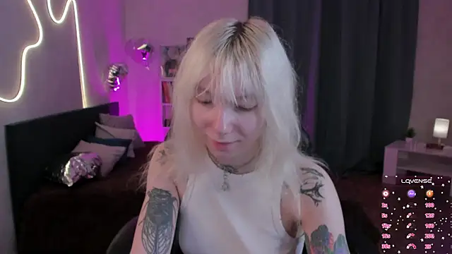 Snapshot of tattoo_art_baby chatting on June 4, 2026, 12:49 am tattoo art baby online show from June 4, 2026, 12:49 am