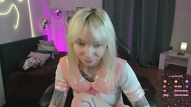 Snapshot of tattoo_art_baby chatting on June 5, 2026, 12:50 am tattoo art baby online show from June 5, 2026, 12:50 am