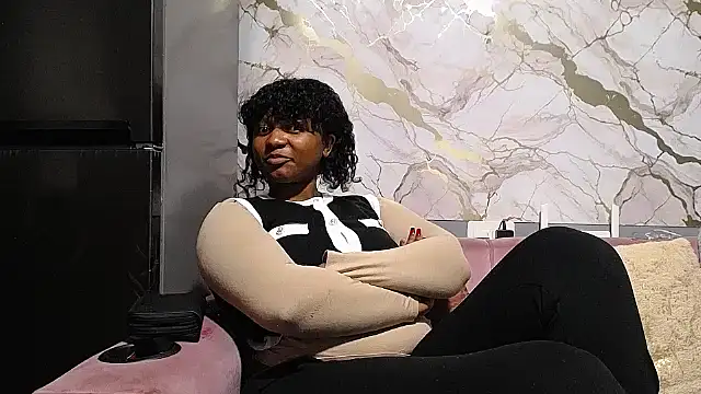 Snapshot of Goddessberry chatting on June 17, 2026, 5:54 am Goddessberry online show from June 17, 2026, 5:54 am