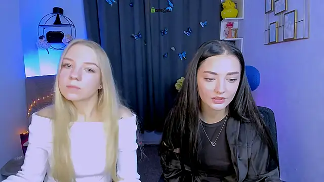 Snapshot of miki-niki chatting on October 1, 2025, 12:22 pm miki-niki online show from October 1, 2025, 12:22 pm