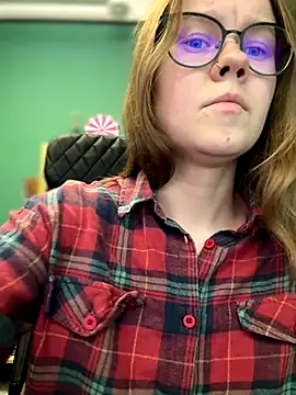 Snapshot of _CherryBloom_ chatting on September 17, 2025, 12:29 pm CherryBloom online show from September 17, 2025, 12:29 pm