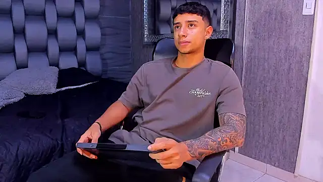 Snapshot of jaze_bradley chatting on September 18, 2025, 11:34 am jaze bradley online show from September 18, 2025, 11:34 am