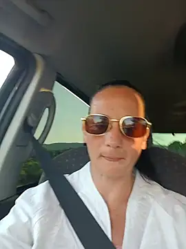 Snapshot of caro252 chatting on June 1, 2026, 6:09 pm caro252 online show from June 1, 2026, 6:09 pm