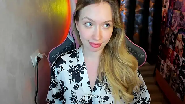 NicoleRiccii online show from March 8, 2026, 4:00 pm