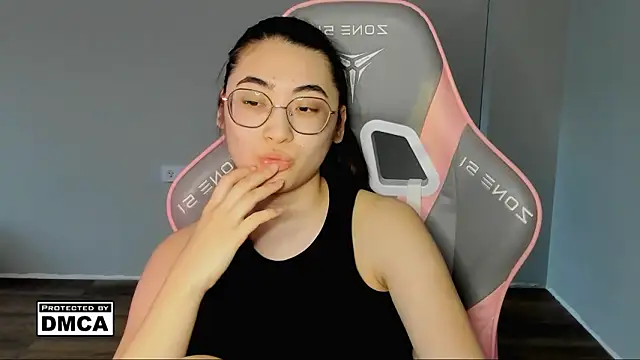 Snapshot of MeilideQian1 chatting on February 3, 2026, 12:43 pm MeilideQian1 online show from February 3, 2026, 12:43 pm