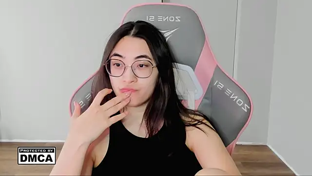 Snapshot of MeilideQian1 chatting on February 5, 2026, 6:18 am MeilideQian1 online show from February 5, 2026, 6:18 am