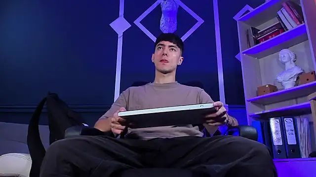 Snapshot of etham_wolf_ chatting on September 10, 2025, 3:45 pm etham wolf online show from September 10, 2025, 3:45 pm