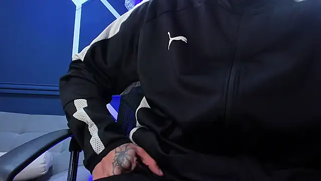 Snapshot of etham_wolf_ chatting on October 7, 2025, 11:18 am etham wolf online show from October 7, 2025, 11:18 am