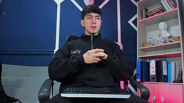 Snapshot of etham_wolf_ chatting on November 14, 2025, 11:20 am etham wolf online show from November 14, 2025, 11:20 am