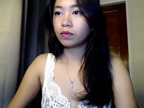 Snapshot of candycrushyyy chatting on September 17, 2025, 7:04 pm candycrushyyy online show from September 17, 2025, 7:04 pm