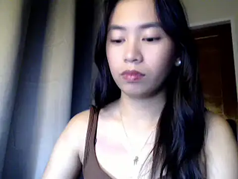 Snapshot of candycrushyyy chatting on October 13, 2025, 7:03 pm candycrushyyy online show from October 13, 2025, 7:03 pm