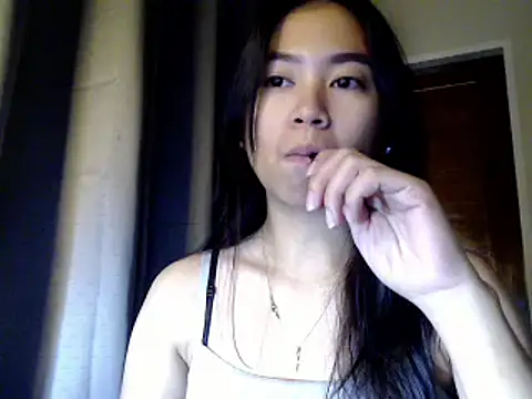 Snapshot of candycrushyyy chatting on October 17, 2025, 9:50 pm candycrushyyy online show from October 17, 2025, 9:50 pm