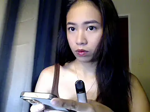 Snapshot of candycrushyyy chatting on October 29, 2025, 11:17 pm candycrushyyy online show from October 29, 2025, 11:17 pm