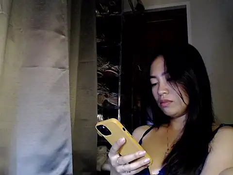 Snapshot of candycrushyyy chatting on November 21, 2025, 7:45 pm candycrushyyy online show from November 21, 2025, 7:45 pm