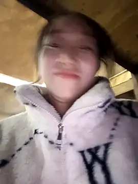 Zhan99999 online show from December 2, 2025, 12:32 pm