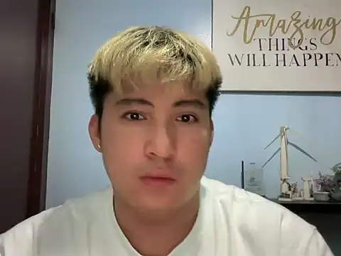 Snapshot of lovely_jay chatting on May 28, 2026, 2:20 am lovely jay online show from May 28, 2026, 2:20 am