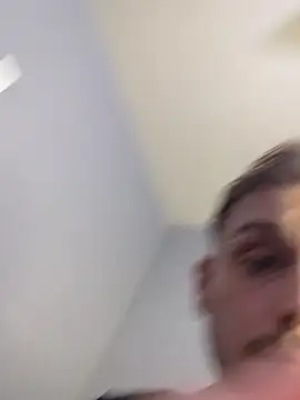 ShiftandStroke online show from February 18, 2026, 2:51 am