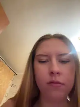 Snapshot of Tomyris_yuki chatting on February 6, 2026, 12:26 am Tomyris yuki online show from February 6, 2026, 12:26 am