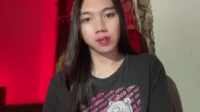 Snapshot of kat_mire chatting on October 13, 2025, 5:35 pm kat mire online show from October 13, 2025, 5:35 pm