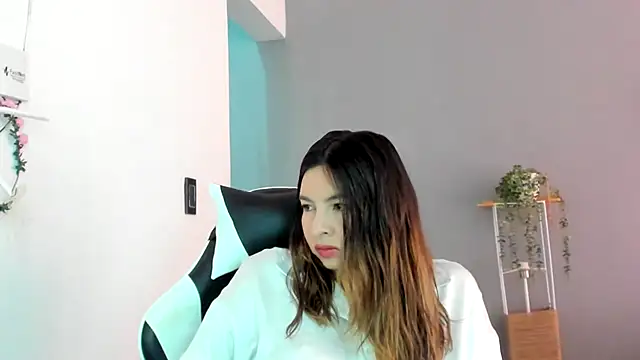 Snapshot of ADHARAMILLER__1111 chatting on May 27, 2026, 7:22 pm ADHARAMILLER 1111 online show from May 27, 2026, 7:22 pm