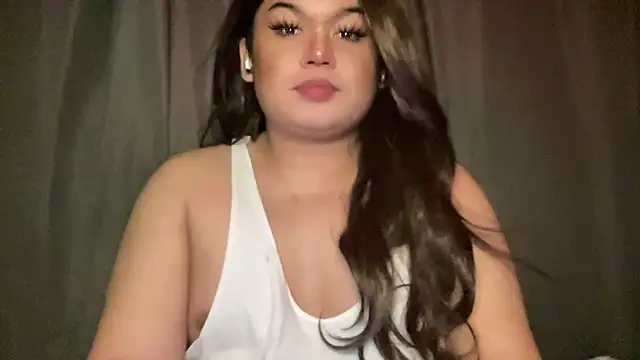 RedHead Thalia online show from February 15, 2026, 6:26 pm