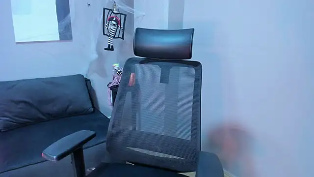 Snapshot of emily_mars1 chatting on October 16, 2025, 7:48 pm emily mars1 online show from October 16, 2025, 7:48 pm