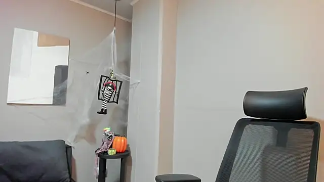 Snapshot of emily_mars1 chatting on October 17, 2025, 8:11 pm emily mars1 online show from October 17, 2025, 8:11 pm