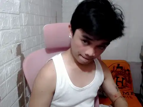 sexysam14 online show from June 17, 2026, 3:35 pm