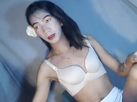 xyourdreamtrans online show from February 22, 2026, 7:19 am