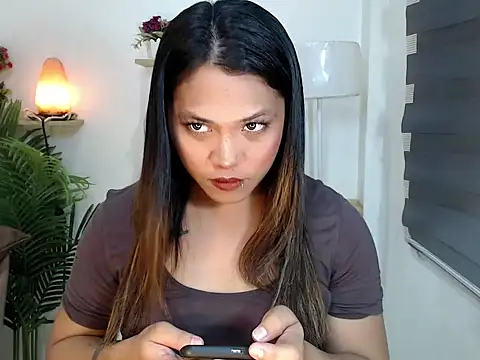 Snapshot of scarlett_brownx69 chatting on April 22, 2026, 5:21 am scarlett brownx69 online show from April 22, 2026, 5:21 am
