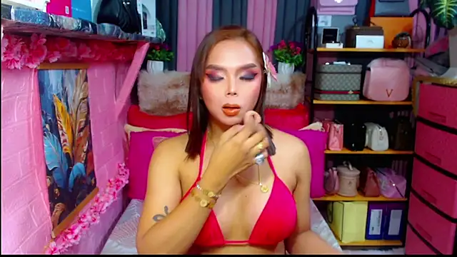 MoniqueCeleste online show from October 14, 2025, 1:28 am