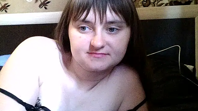 Snapshot of LuckyLust11 chatting on September 9, 2025, 10:48 am LuckyLust11 online show from September 9, 2025, 10:48 am