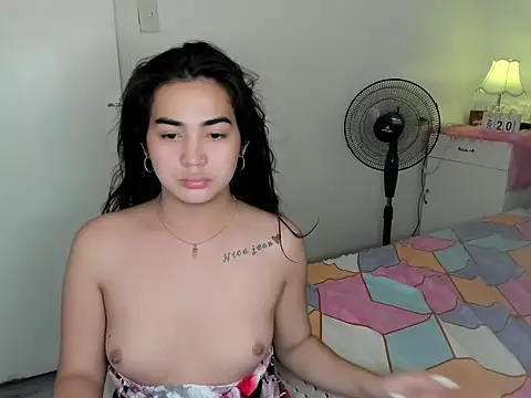 Snapshot of Alovelydoll_nica chatting on November 20, 2025, 4:56 am Alovelydoll nica online show from November 20, 2025, 4:56 am