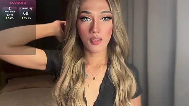 Snapshot of Lust-sluttymira chatting on October 15, 2025, 10:15 am Lust-sluttymira online show from October 15, 2025, 10:15 am