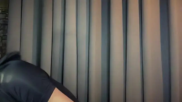 Snapshot of Lust-sluttymira chatting on November 5, 2025, 12:43 am Lust-sluttymira online show from November 5, 2025, 12:43 am