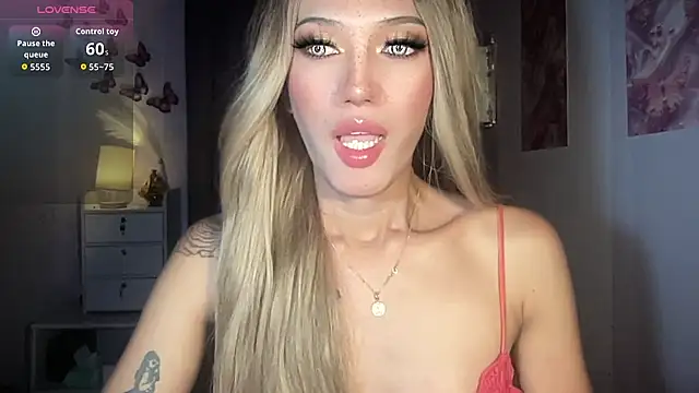 Snapshot of Lust-sluttymira chatting on February 6, 2026, 4:54 pm Lust-sluttymira online show from February 6, 2026, 4:54 pm