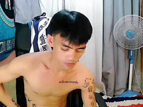 urhunky boy online show from October 29, 2025, 2:52 pm