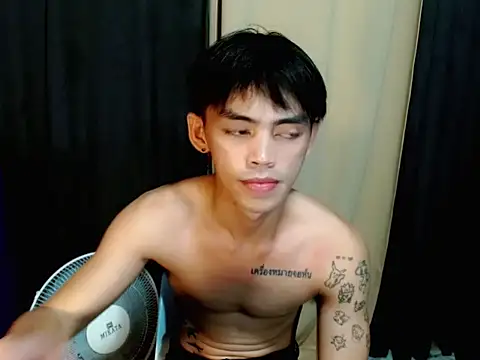 urhunky boy online show from May 24, 2026, 9:47 am