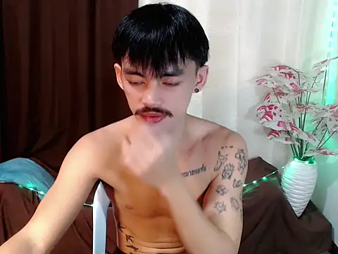 urhunky boy online show from August 6, 2026, 12:51 pm